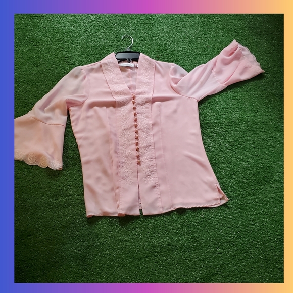 Bubblegum Pink Button Up Blouse with Lettuce Sleeves by Victor Costa - Picture 5 of 6